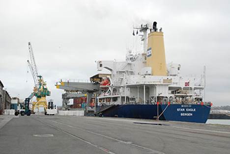 Le port de commerce
